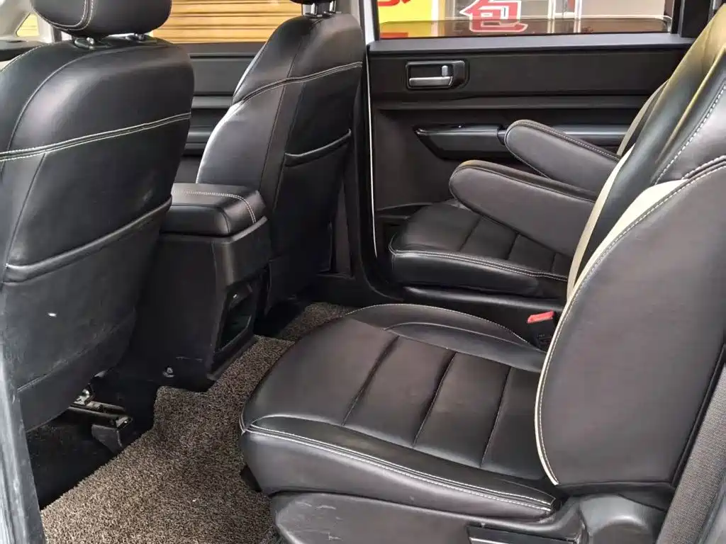 Wuling Hongguang PLUS — миниатюра 4