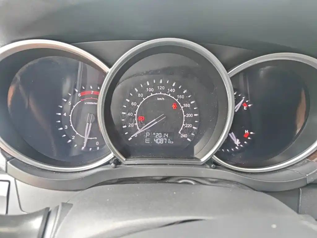 Zotye Zotye Z500 — миниатюра 12