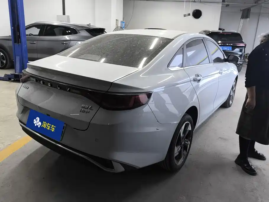 Geely L HiP — миниатюра 3