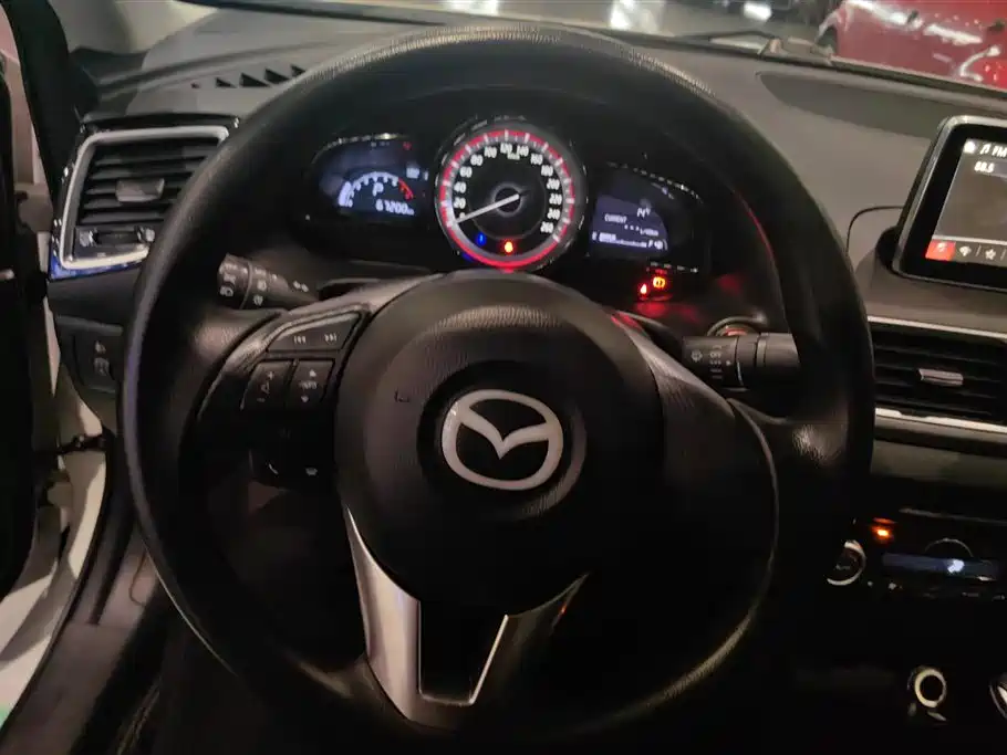 MAZDA 3 ANGKESAILA