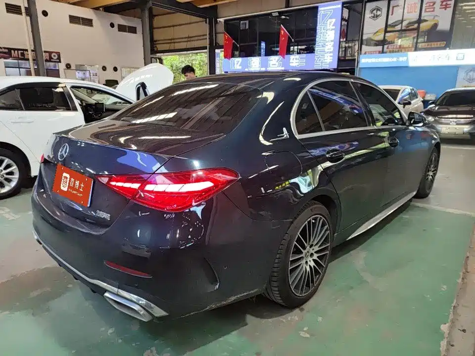 Mercedes-Benz C-Class — миниатюра 8