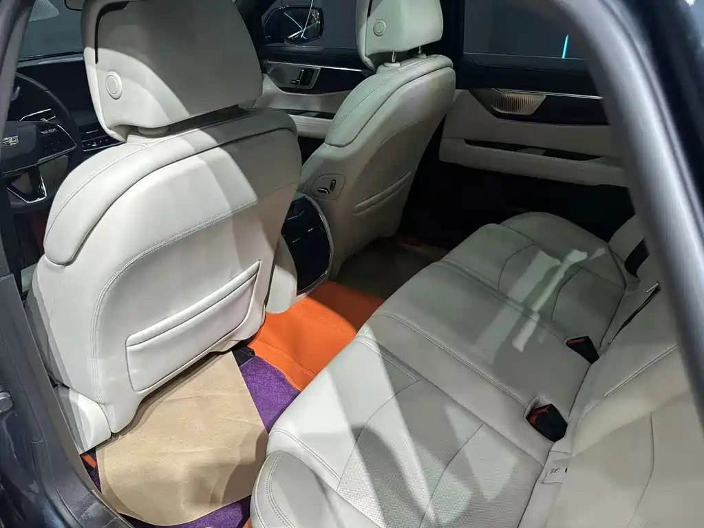 Cadillac CT6 — миниатюра 10
