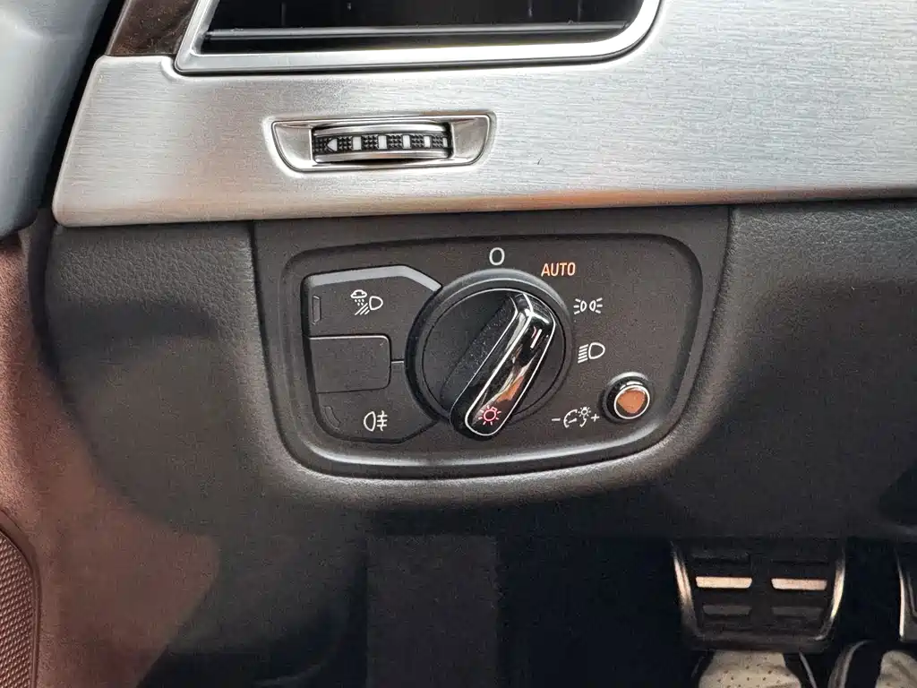 Audi A8 — миниатюра 21