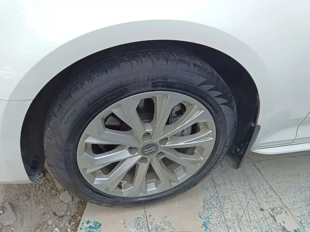 Audi A4L — миниатюра 23