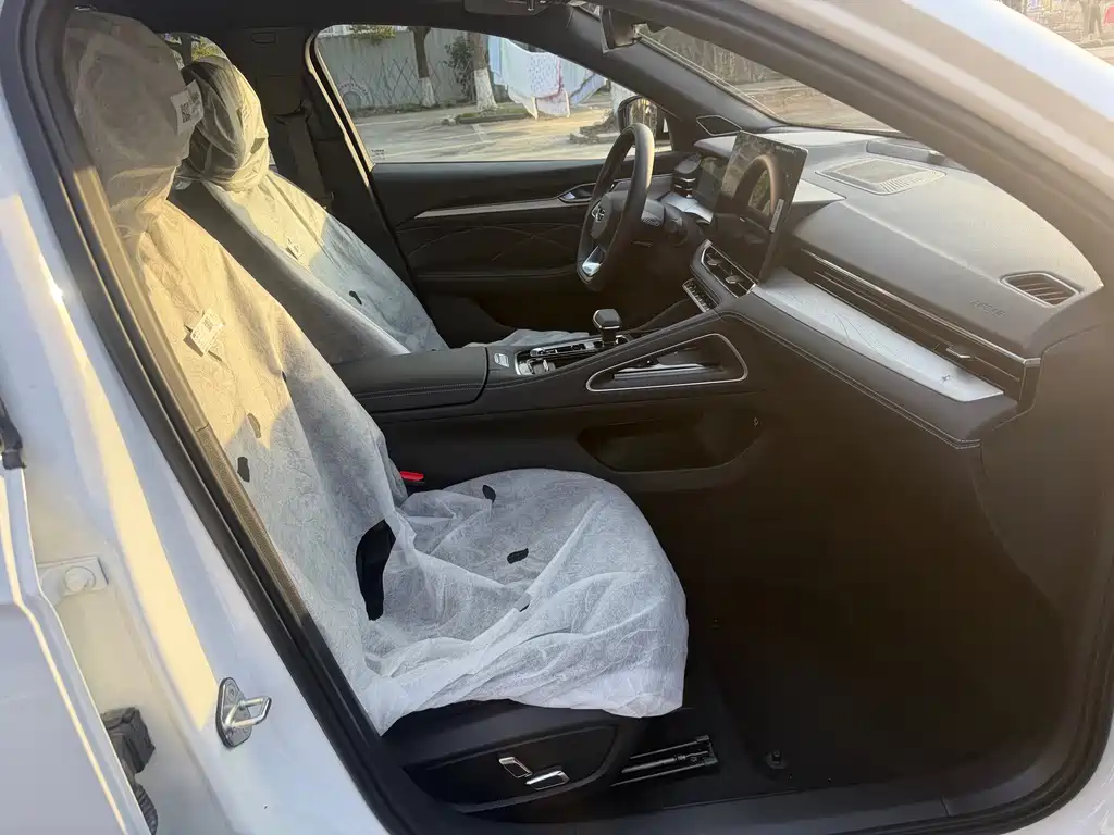 GEELY AUTOMOBILE XINGRUI