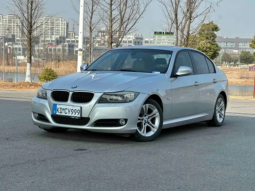 BMW 3 Series (Import) 2010