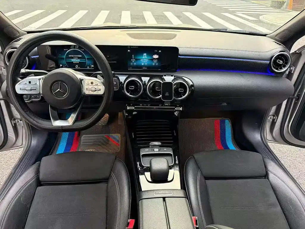 Mercedes-Benz A-Class — миниатюра 9