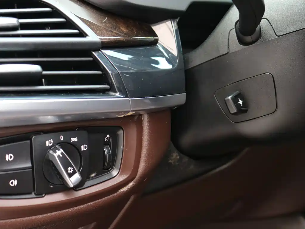 BMW X5 (Import) — миниатюра 13