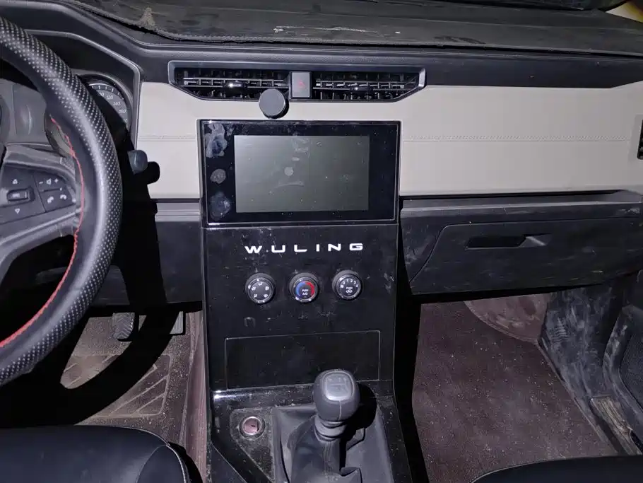 Wuling Hongguang PLUS — миниатюра 13