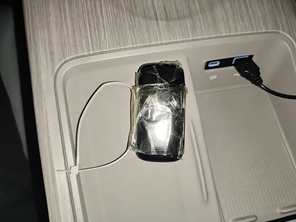 Galaxy Galaxy E8 — миниатюра 9