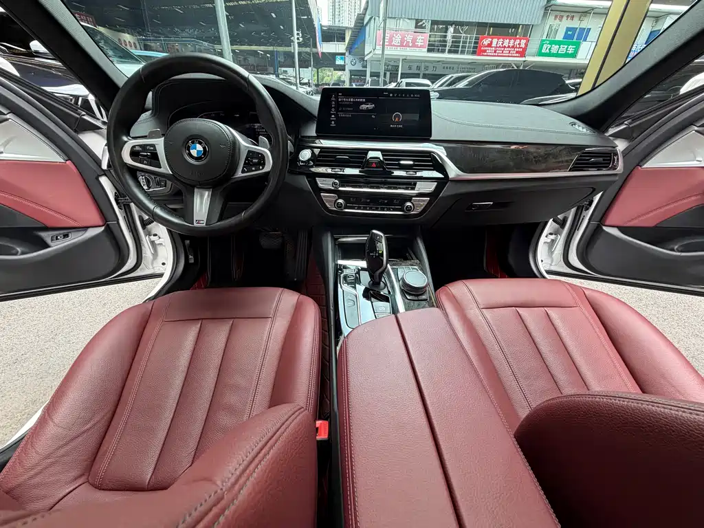 BMW 5 Series — миниатюра 21