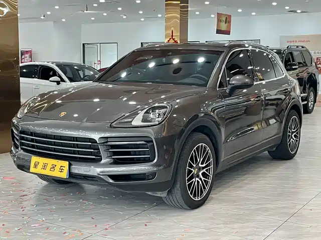 PORSCHE CAYENNE 2022
