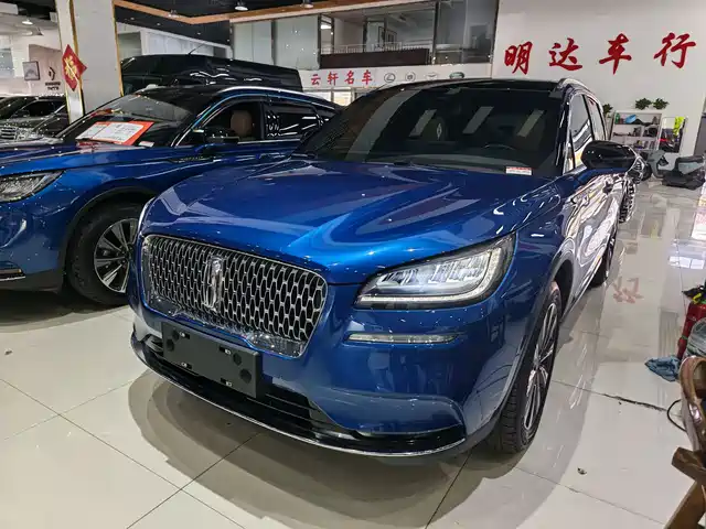 LINCOLN ADVENTURER 2021