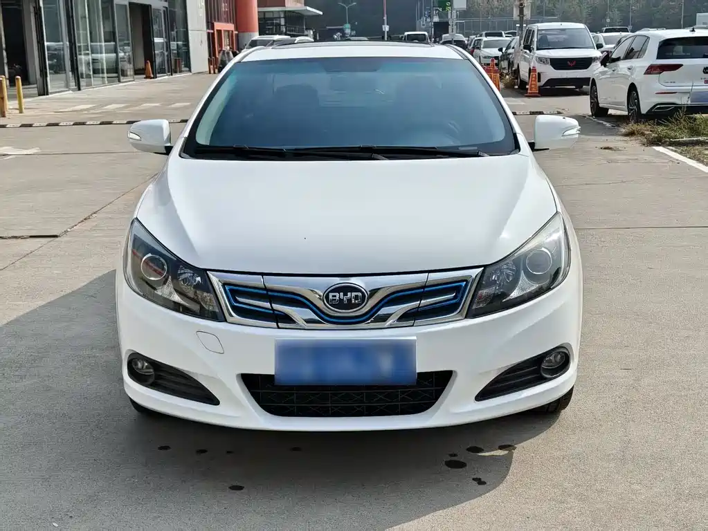 BYD e5 — миниатюра 2
