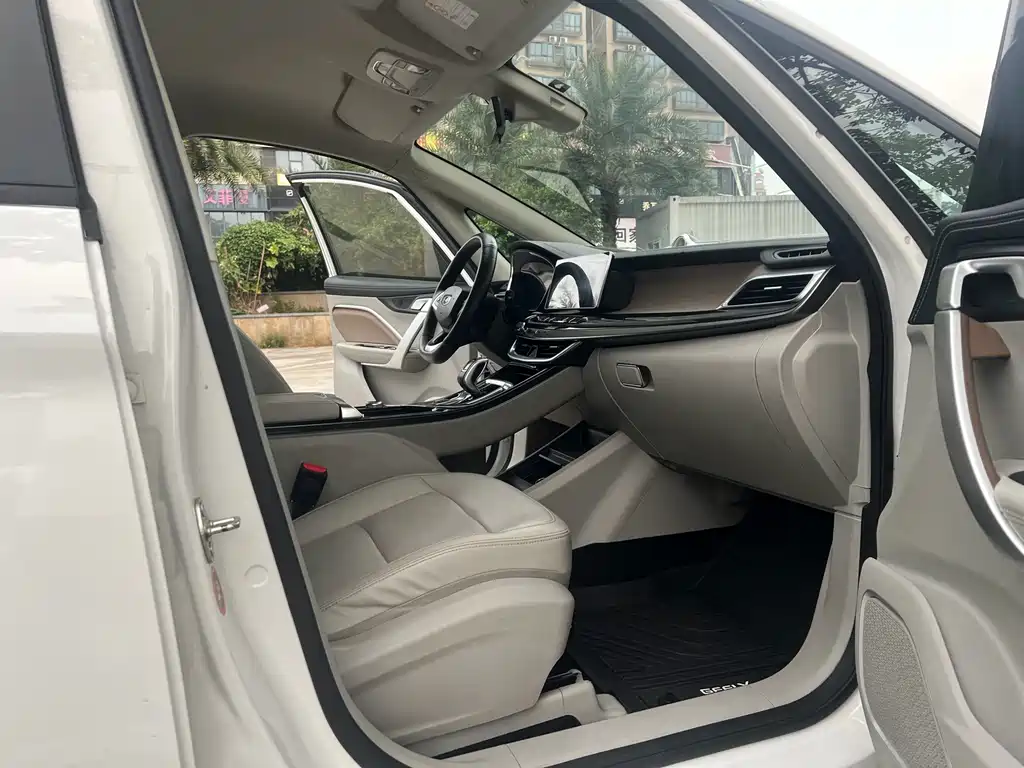 Geely Jia Ji — миниатюра 13