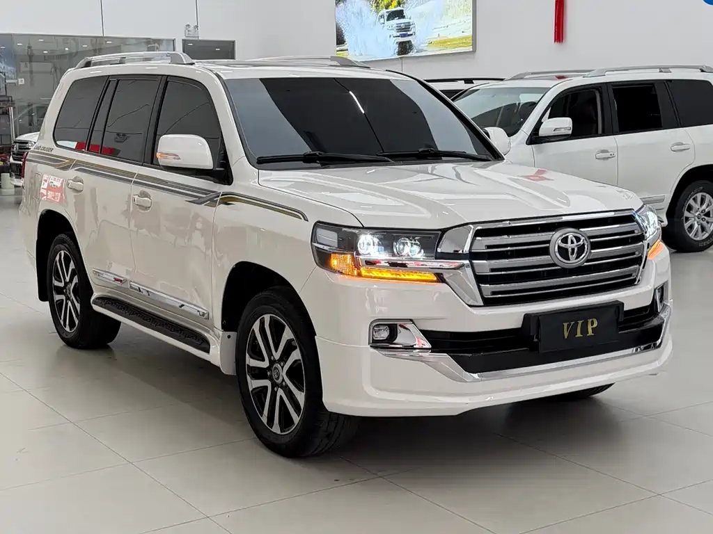 Toyota Land Cruiser 2012 4.0L AT VX