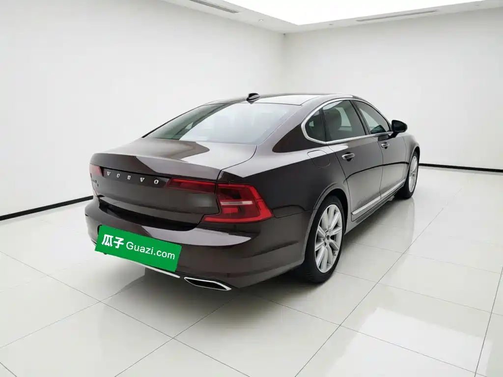 Volvo S90 — миниатюра 6
