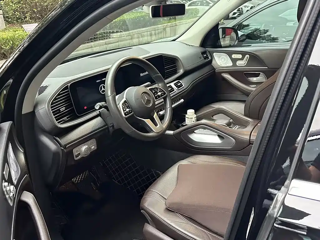 Mercedes-Benz GLE (Import) — миниатюра 11