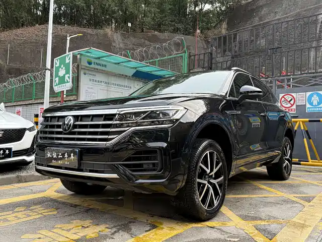 VOLKSWAGEN TOUAREG 2021