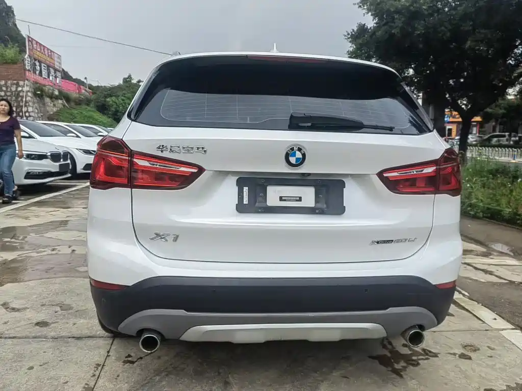 BMW X1