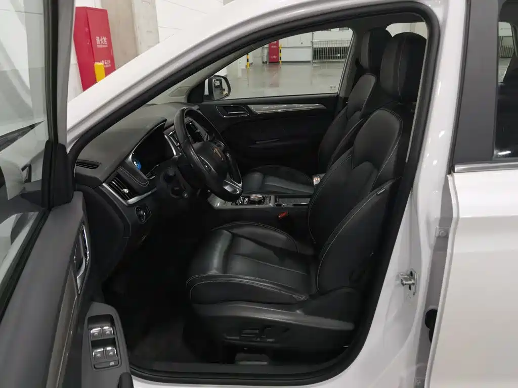 Roewe RX5 New Energy — миниатюра 10