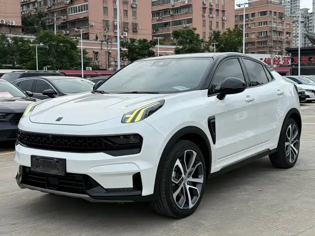 2021 Lynk & Co 05