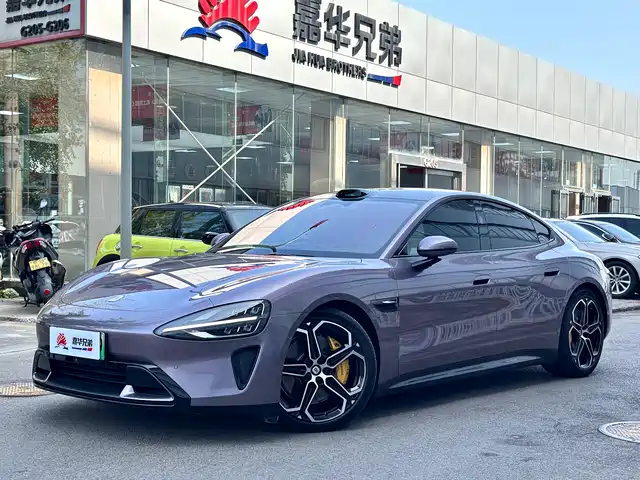 XIAOMI CAR XIAOMI SU7 2024