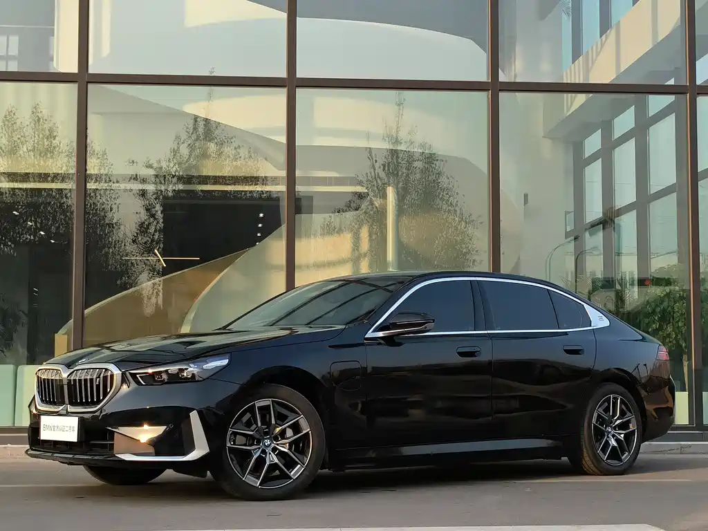 BMW I5