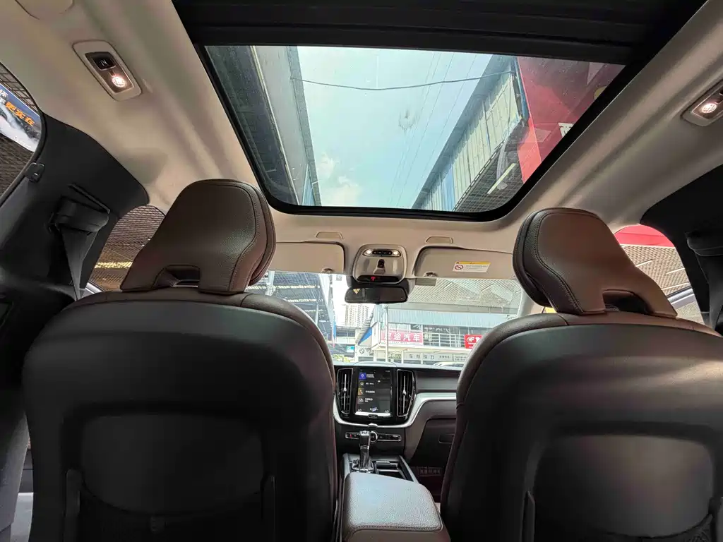 Volvo XC60 — миниатюра 15
