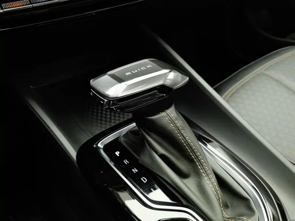 Buick Verano — миниатюра 13