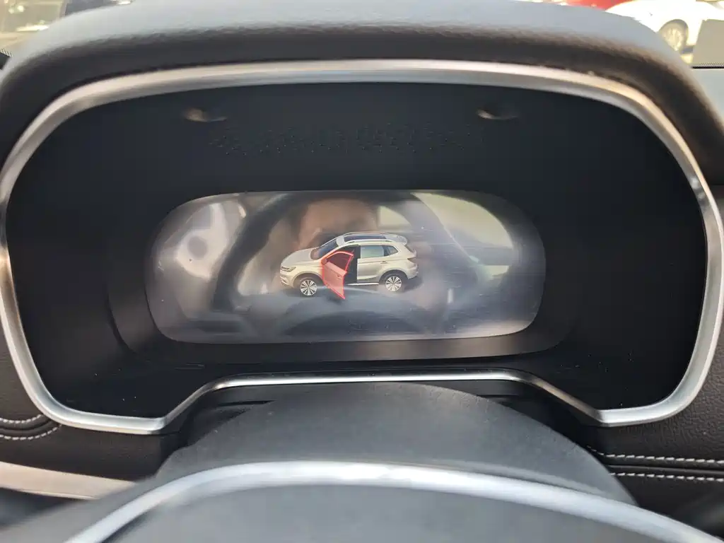 Roewe RX5 New Energy — миниатюра 6