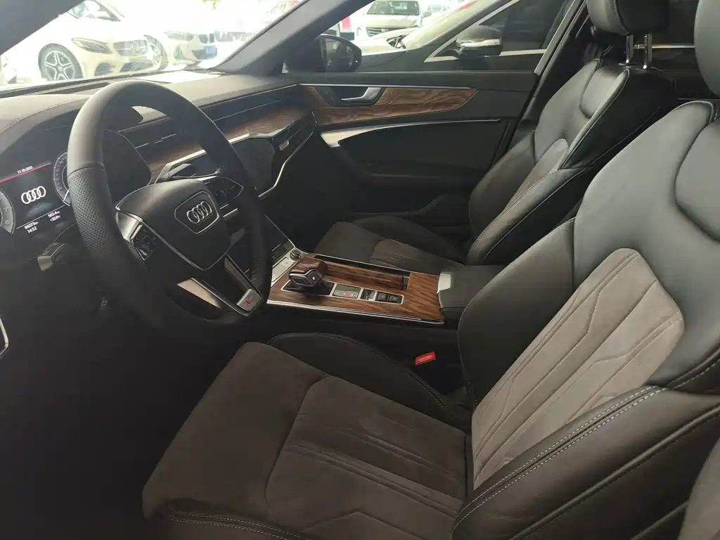 Audi A6L New Energy — миниатюра 6