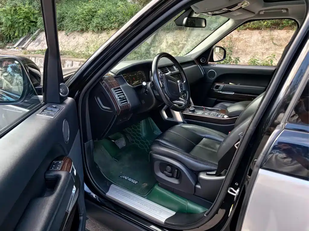 Land Rover Range Rover — миниатюра 4