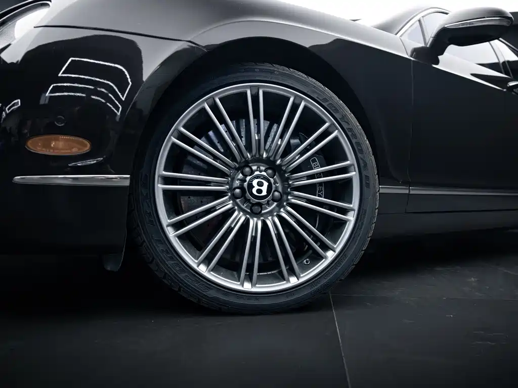 Bentley Flying Spur — миниатюра 29