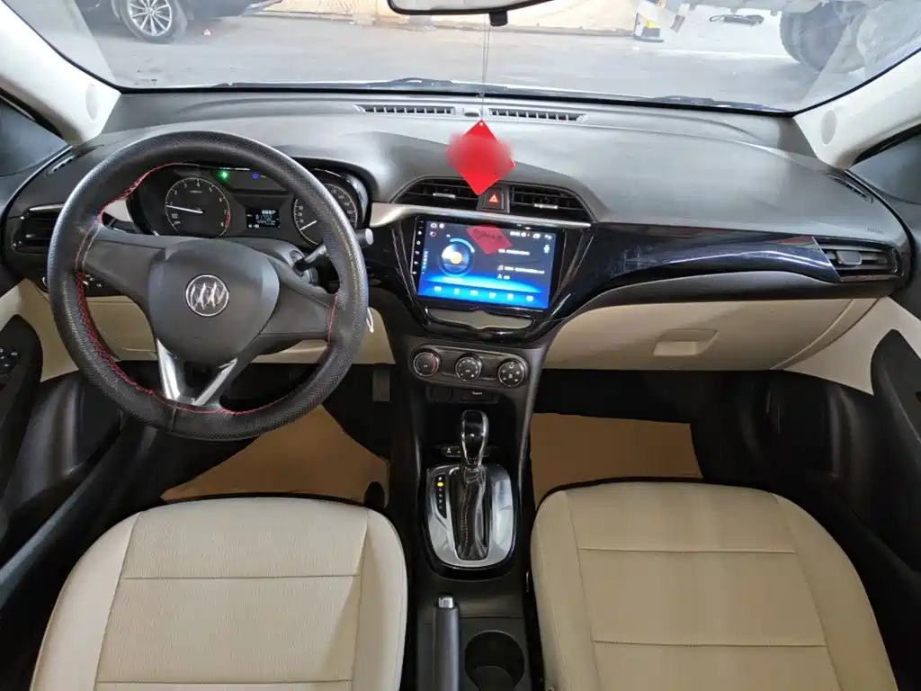 Buick Excelle — миниатюра 6