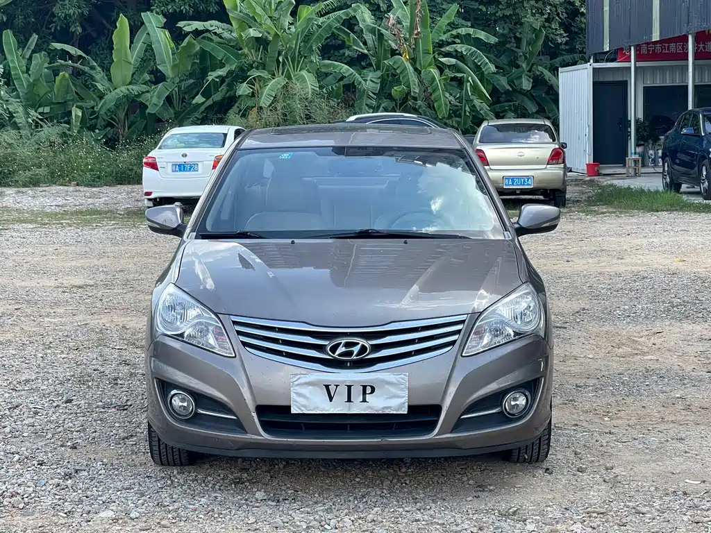 Hyundai Elantra — миниатюра 2