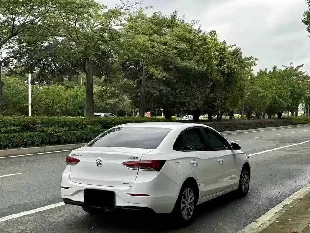 Buick Excelle — миниатюра 4