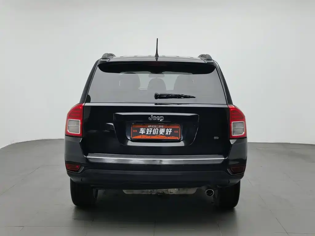 Jeep Compass (Import) — миниатюра 4