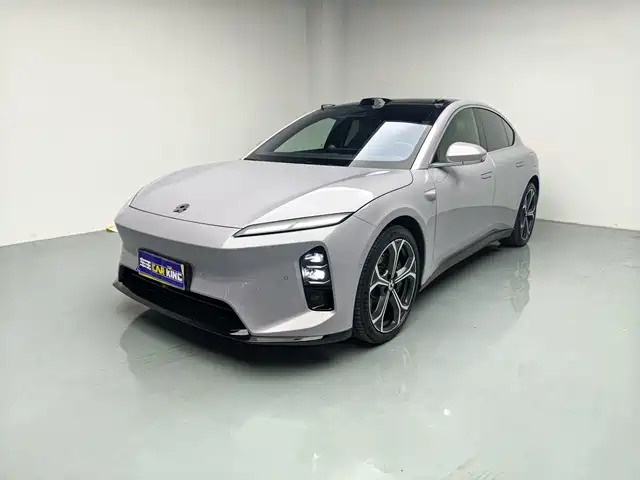 2025 Nio ET5