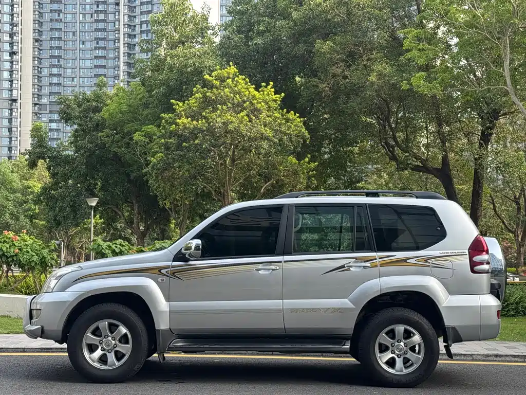 Toyota Land Cruiser Prado 2006 4.0L AT VX NAVI