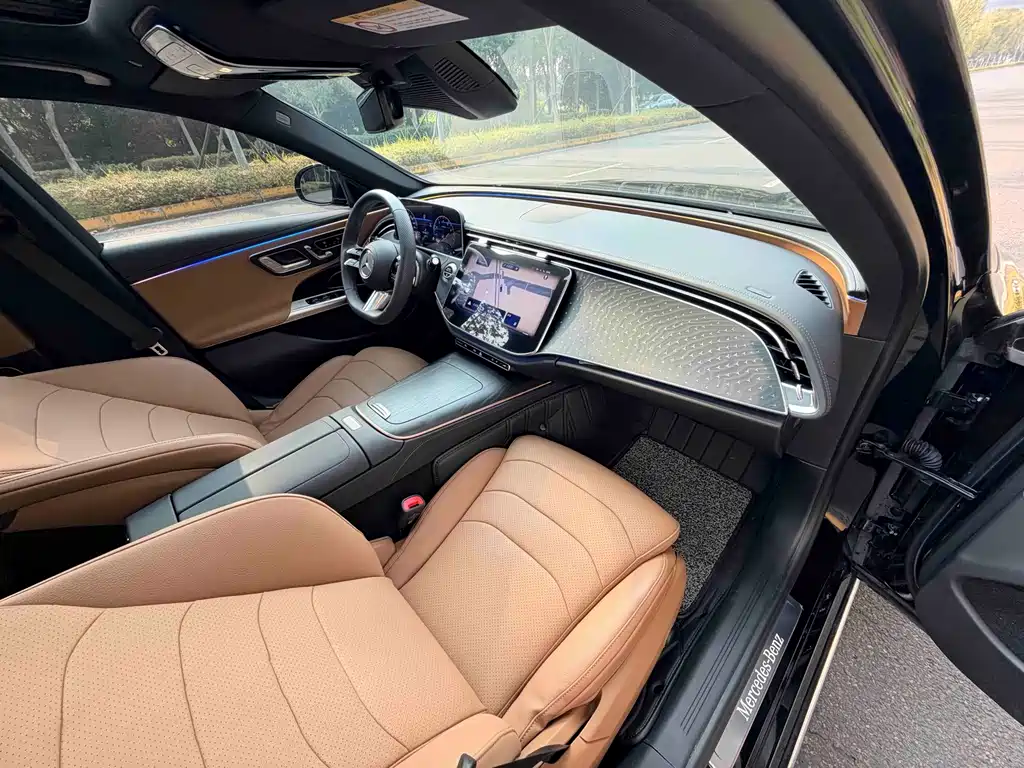 Mercedes-Benz E-Class 2024 — фото 10
