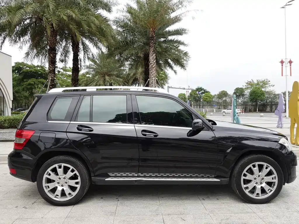 Mercedes-Benz GLK 2011 GLK 300 4MATIC Luxury