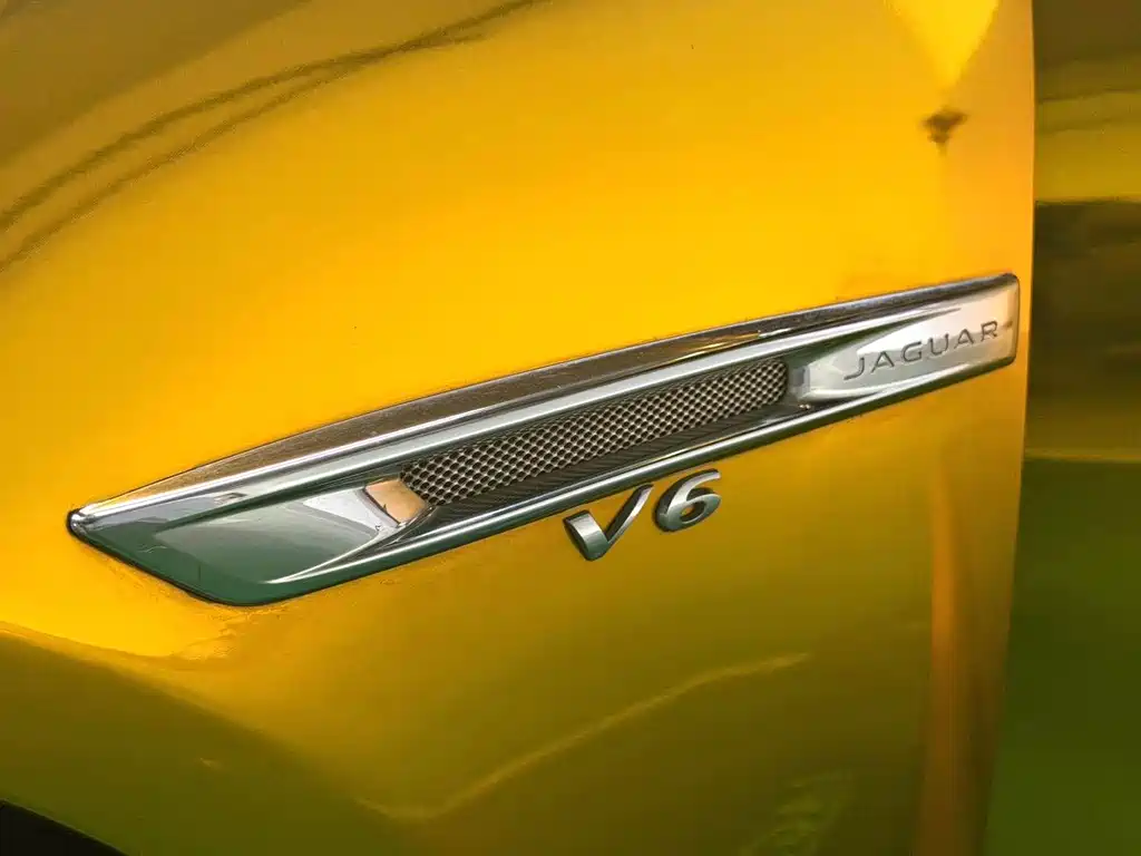 Jaguar XJ — миниатюра 4