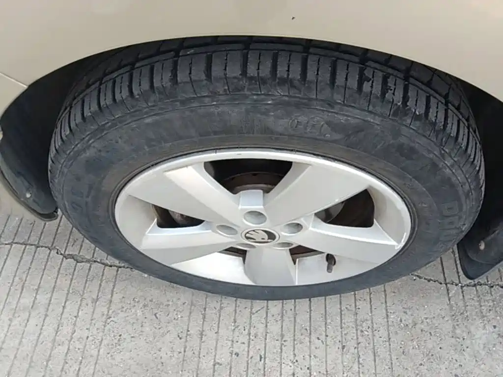 Skoda Rapid — миниатюра 23