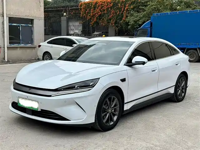 BYD QIN L 2025