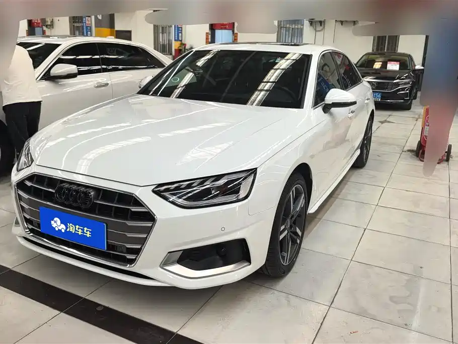 Audi A4L 2021