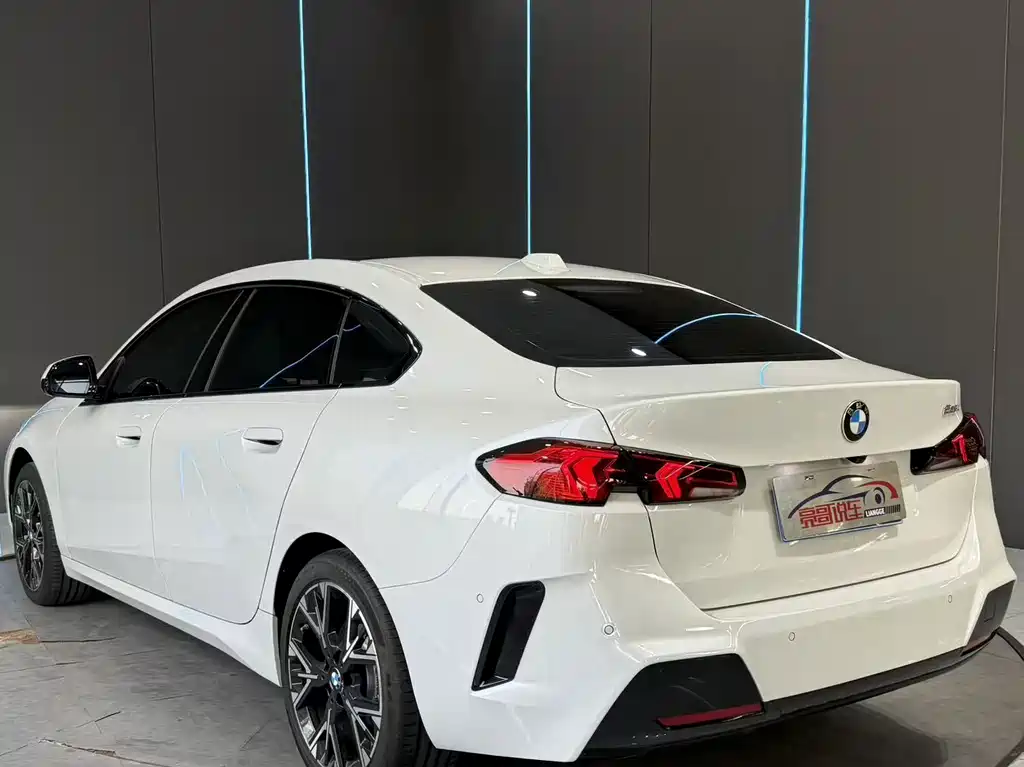 BMW 2 Series — миниатюра 8