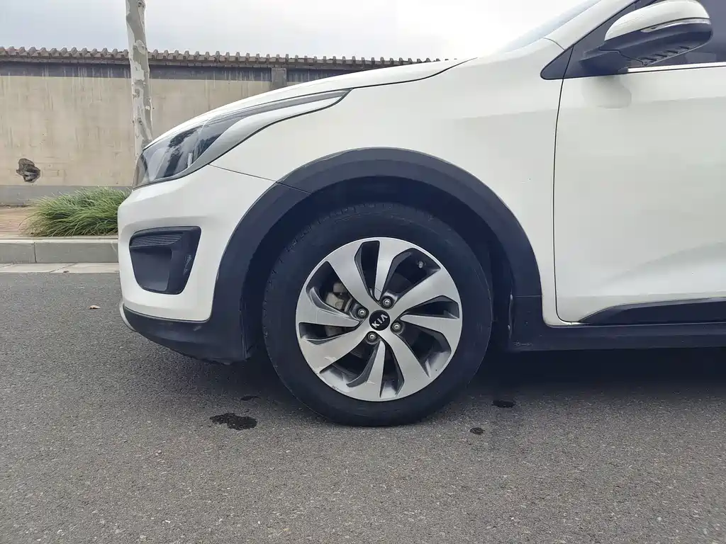 Kia KX Cross — миниатюра 5