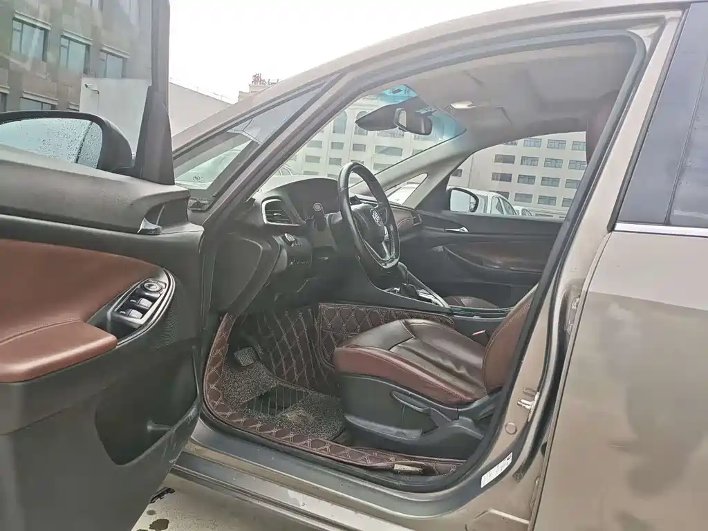 Buick GL6 2018 18T 6 мест Luxury