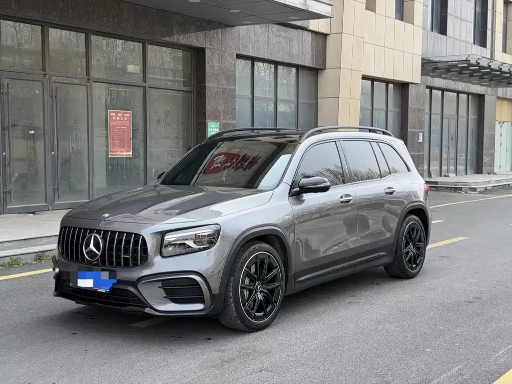 Mercedes-Benz GLB AMG 2025